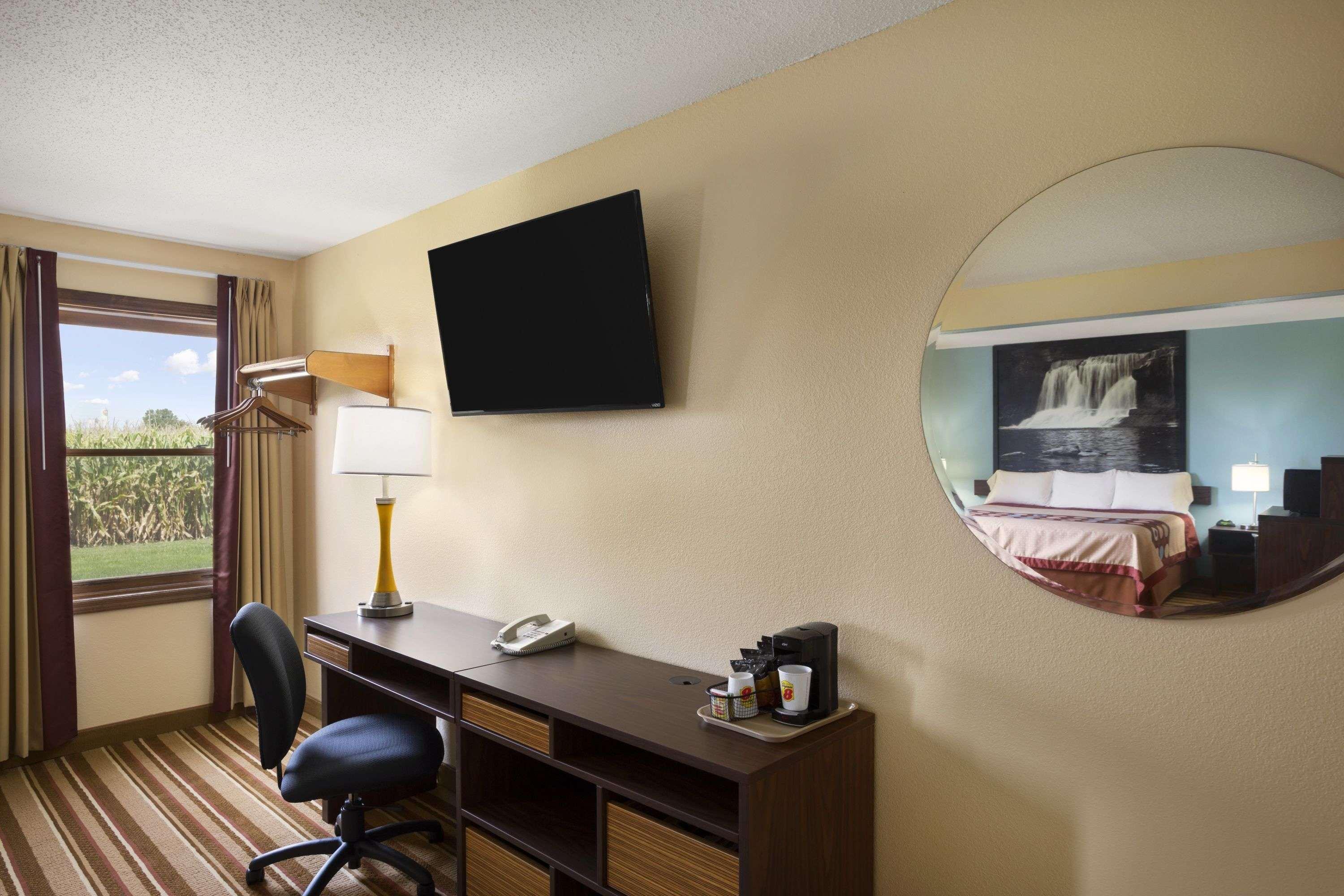Hotel Super 8 By Wyndham Mattoon Exterior foto