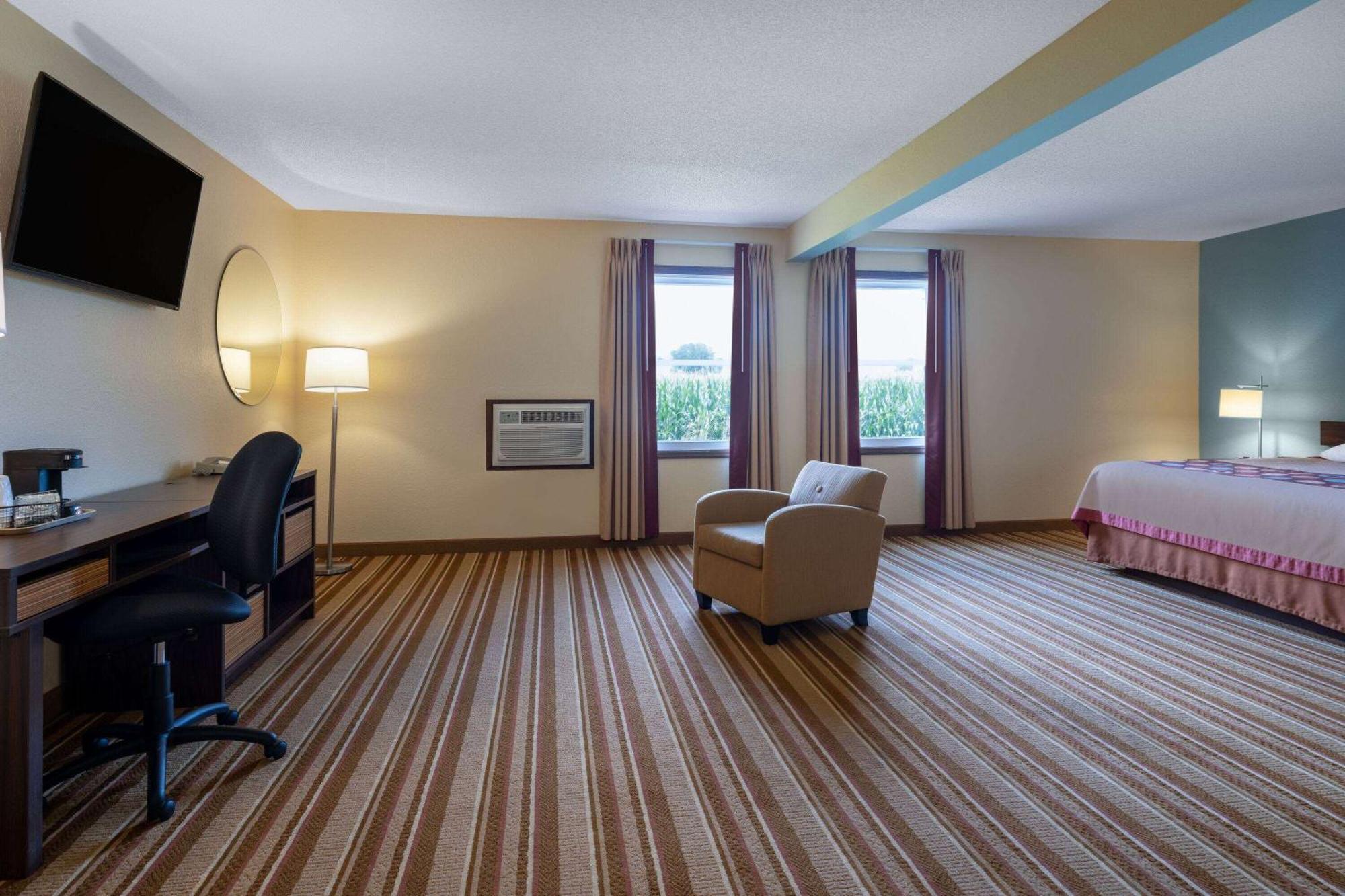 Hotel Super 8 By Wyndham Mattoon Exterior foto